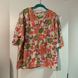 Hopely Floral Patterned Top size Large